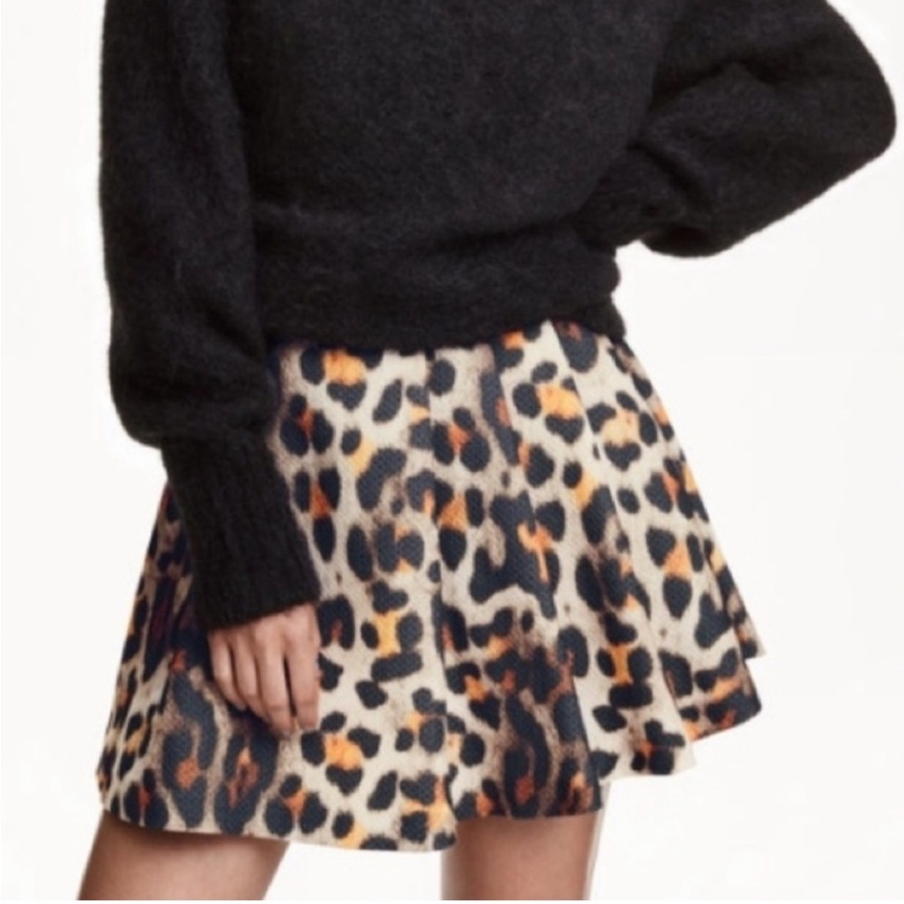 H&M Leopard Jaguar Animal Print Full Circle Skater Pleated Skirt Size 0